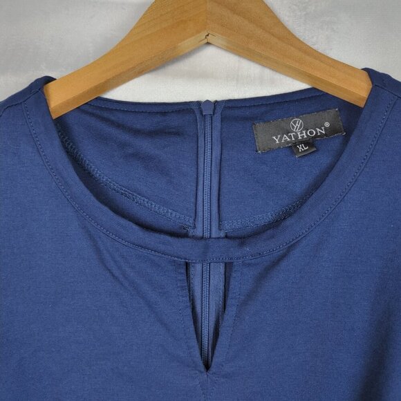 Keyhole Floral Dress with Pockets - Picture 2 of 9